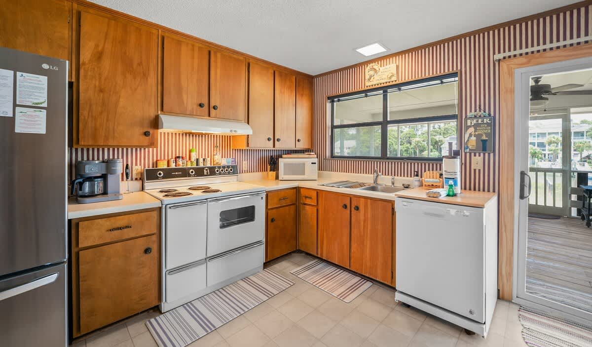 419 Tarpon Blvd | Photo 8