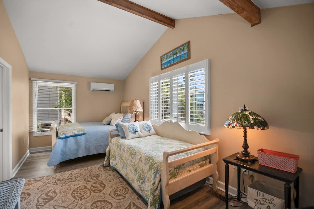 Upstairs Loft with Queen Bed and Twin Bed (Please note this is not an enclosed area)