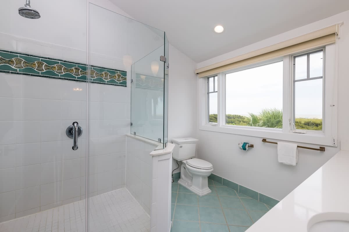 Primary En Suite Bathroom