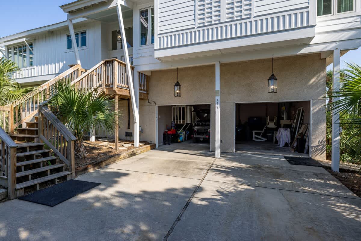Garage with Golf Cart Included