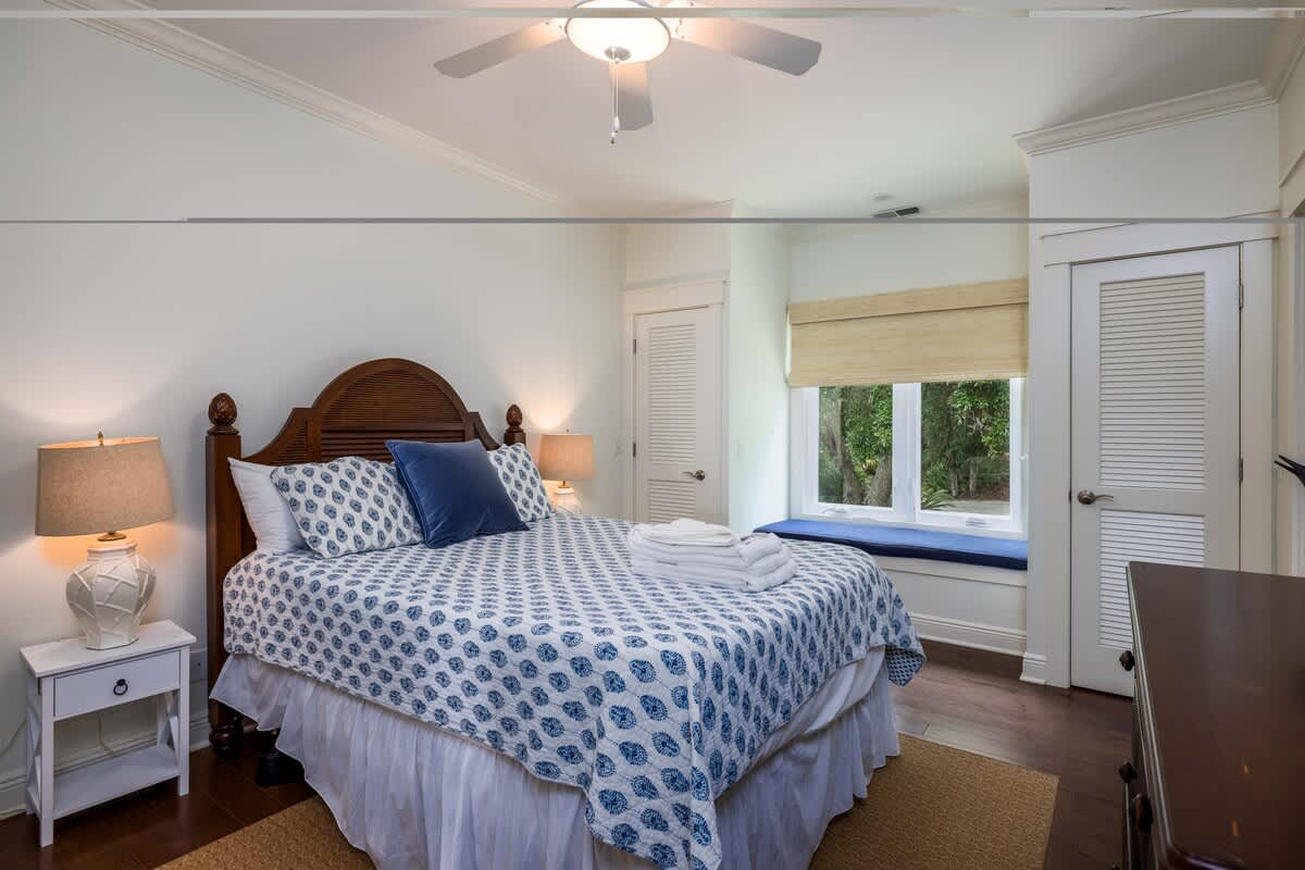 Guest bedroom