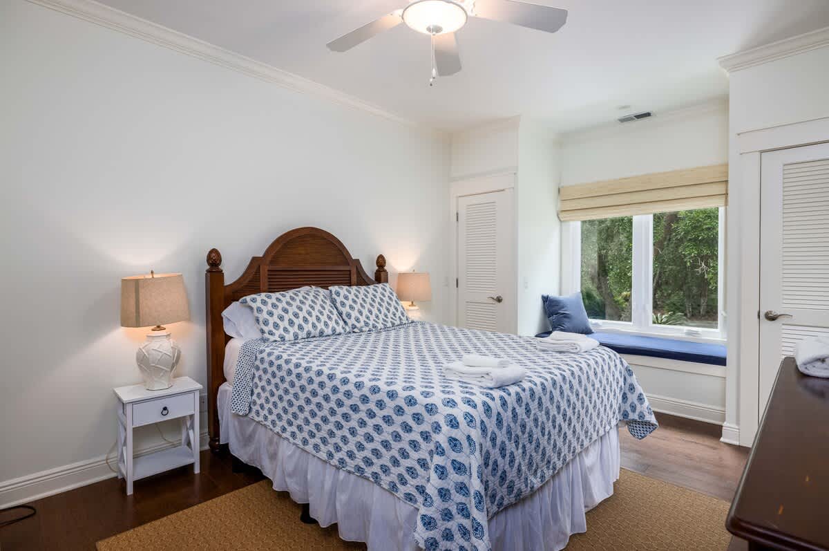 Guest bedroom
