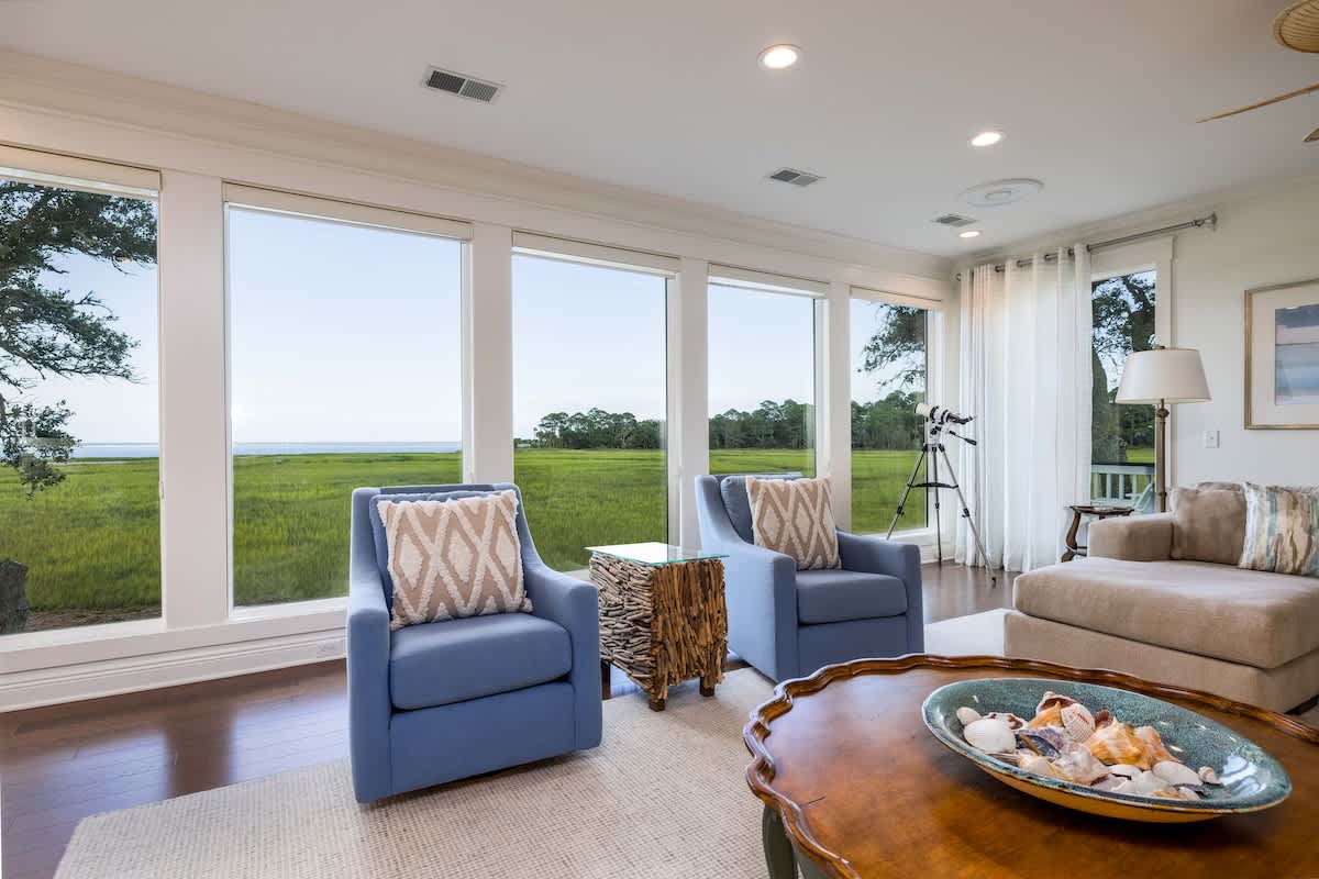 Spacious living area with spectacular ocean views