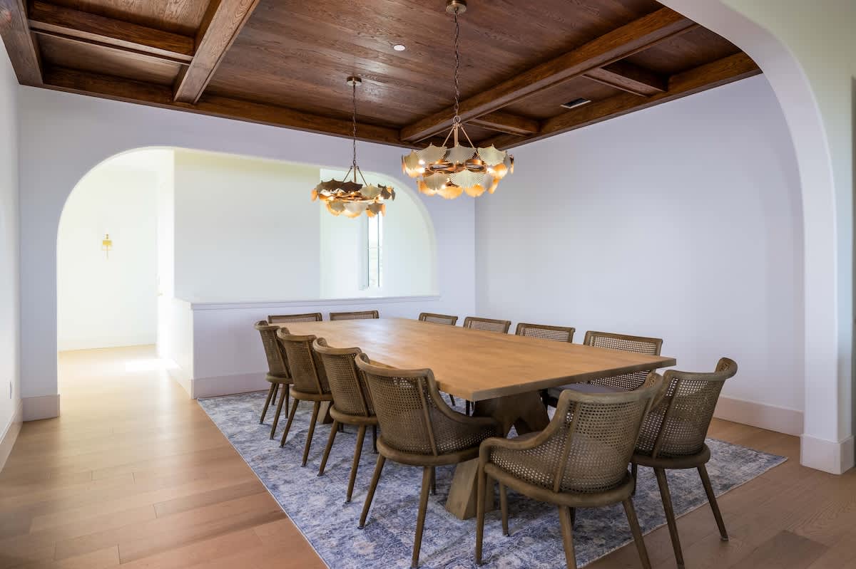 Dining Area with Seating for 12