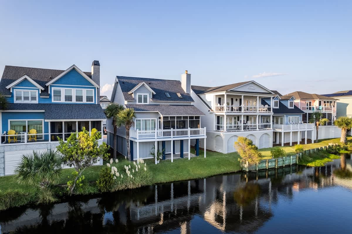 325 Ocean Point Drive Oasis