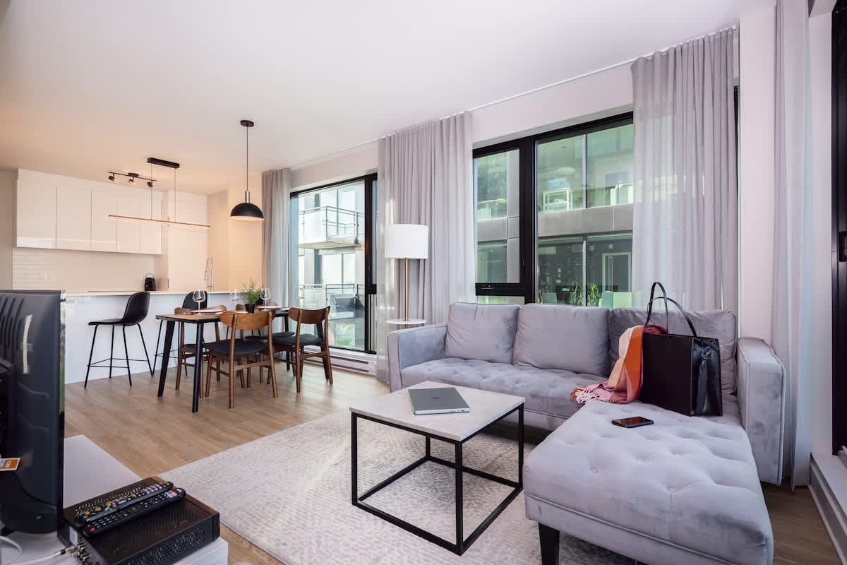 Premium city view | Chic 2 bedroom 2 bath 4