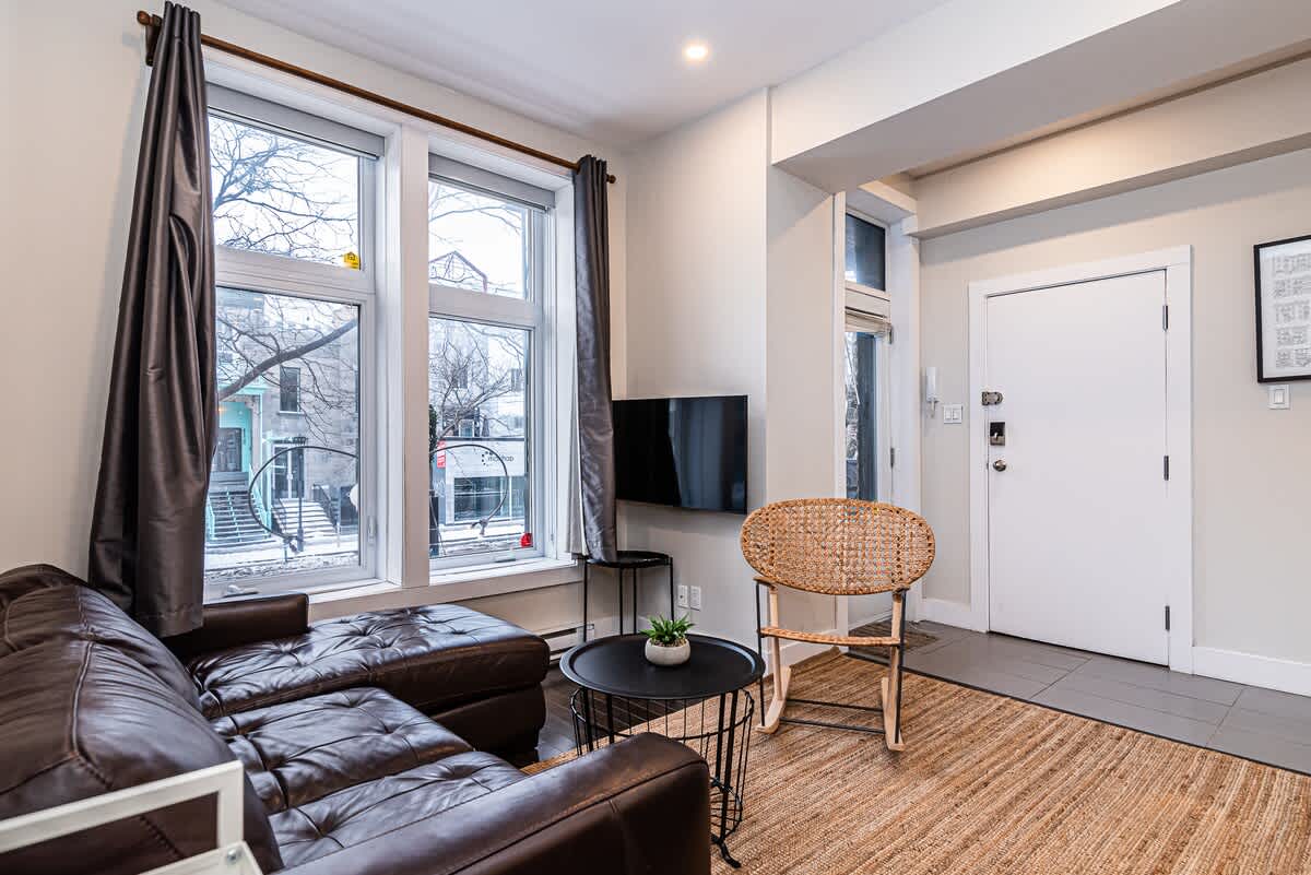 Apartment Fully Furnished 1 bedroom 1-4131 2