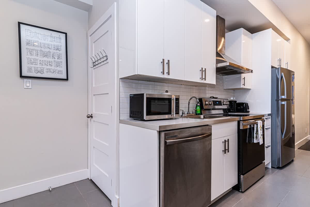 Apartment Fully Furnished 1 bedroom 1-4131 6