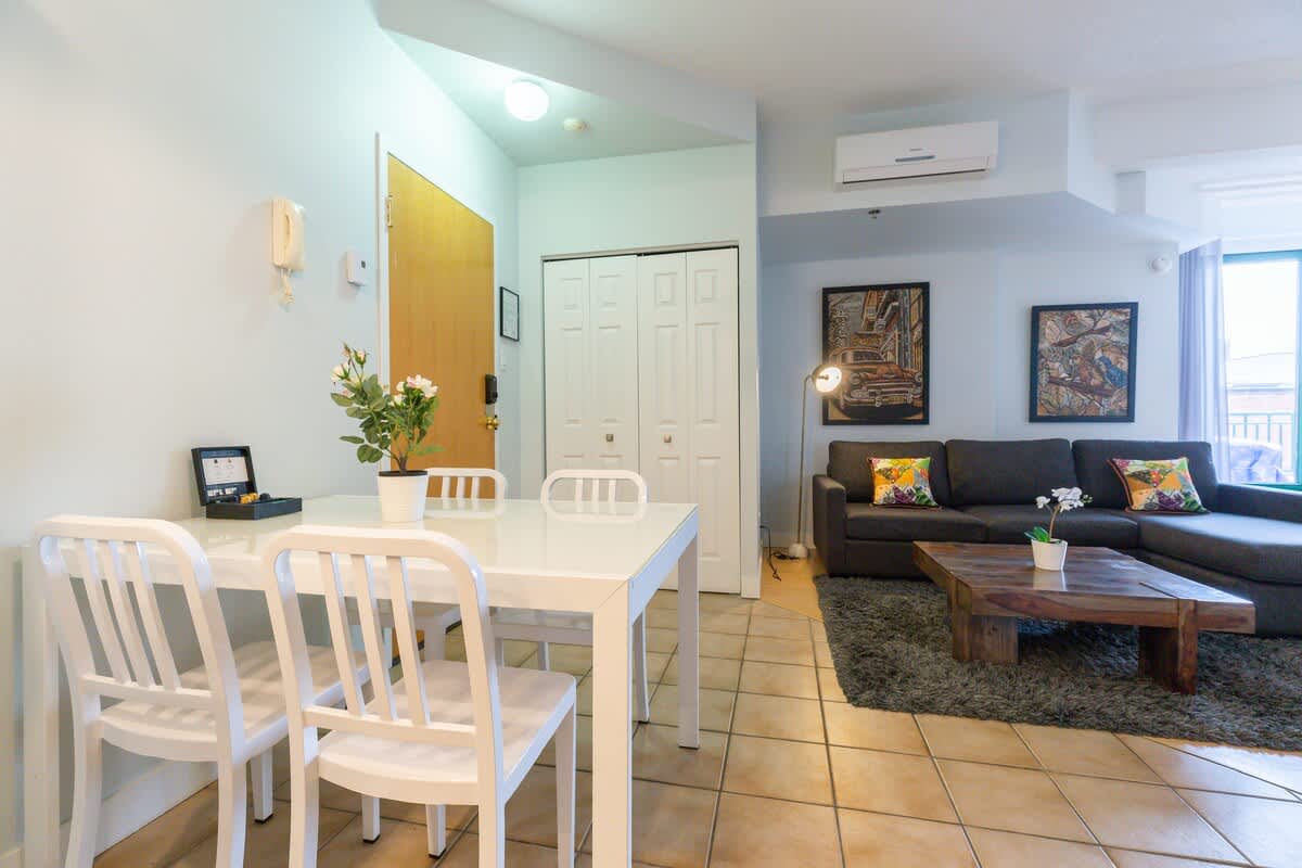 Cozy Studio Downtown 303 3