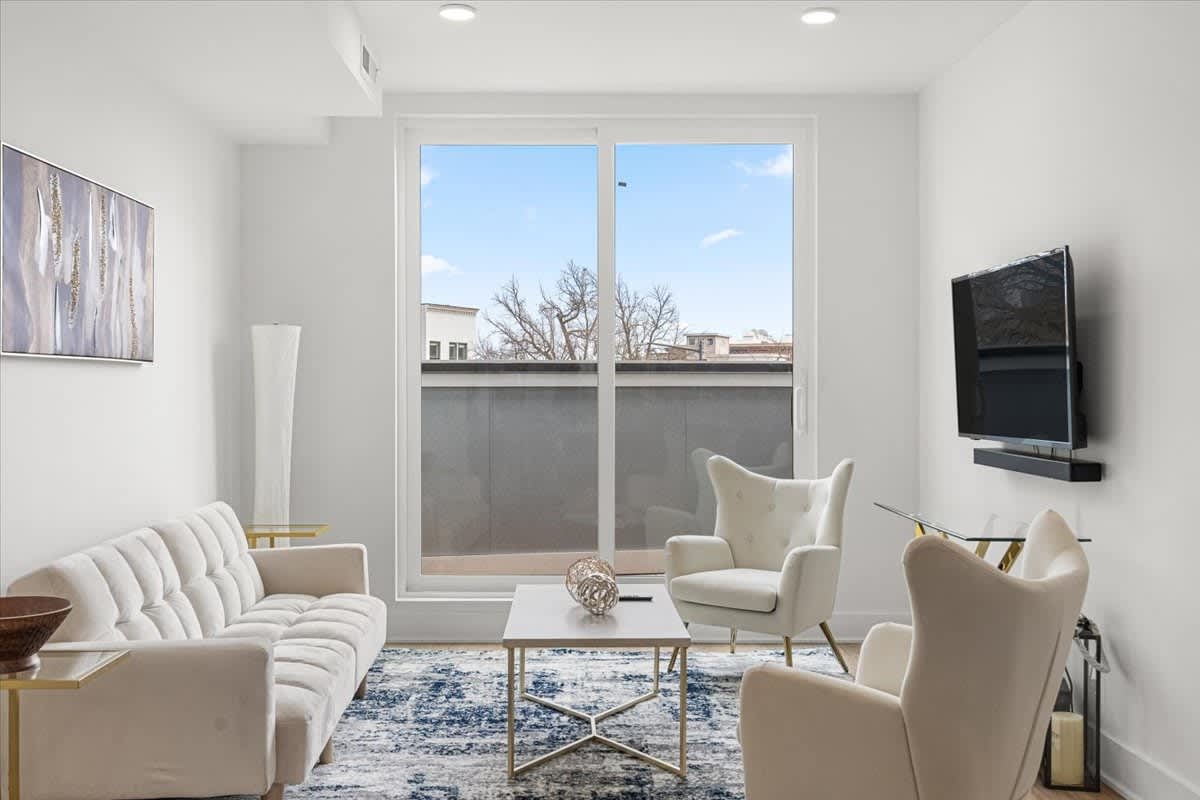 Capitol Luxe Stay 1-bedroom in Washington, DC