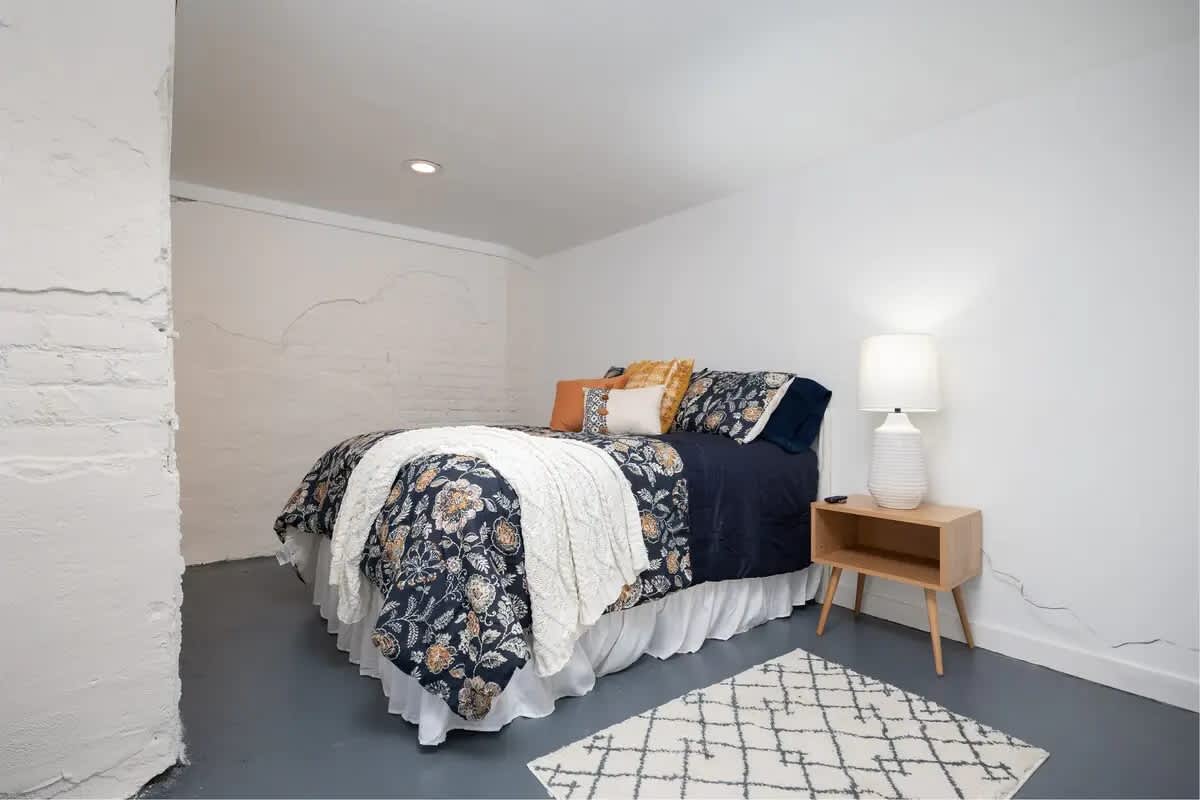 The Gathering House B- Sleeps 6, 2BR — photo 4
