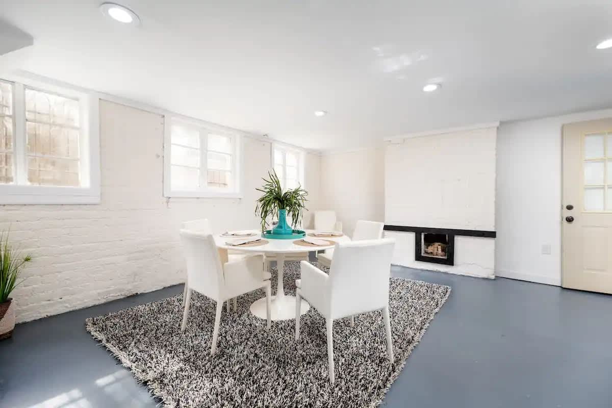 The Gathering House B- Sleeps 6, 2BR — photo 3