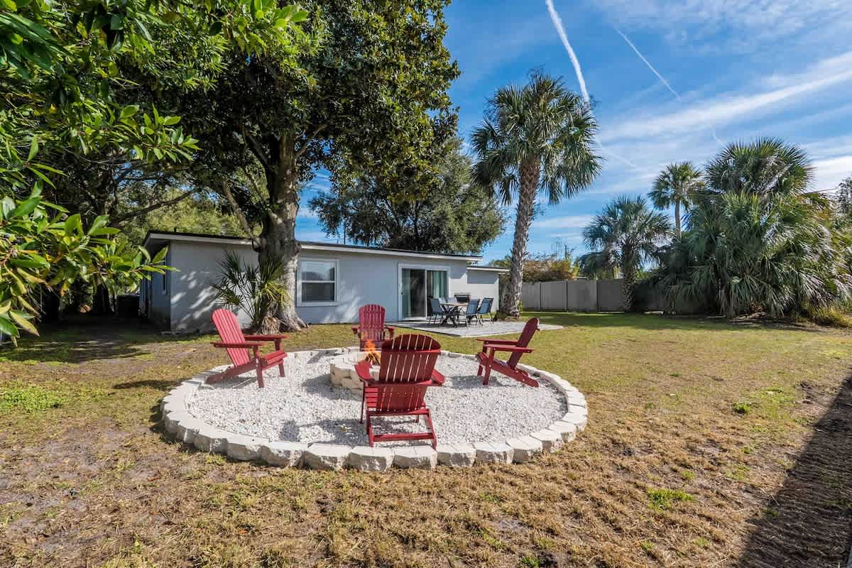 The Palmstone | Near the Beach | Fire Pit