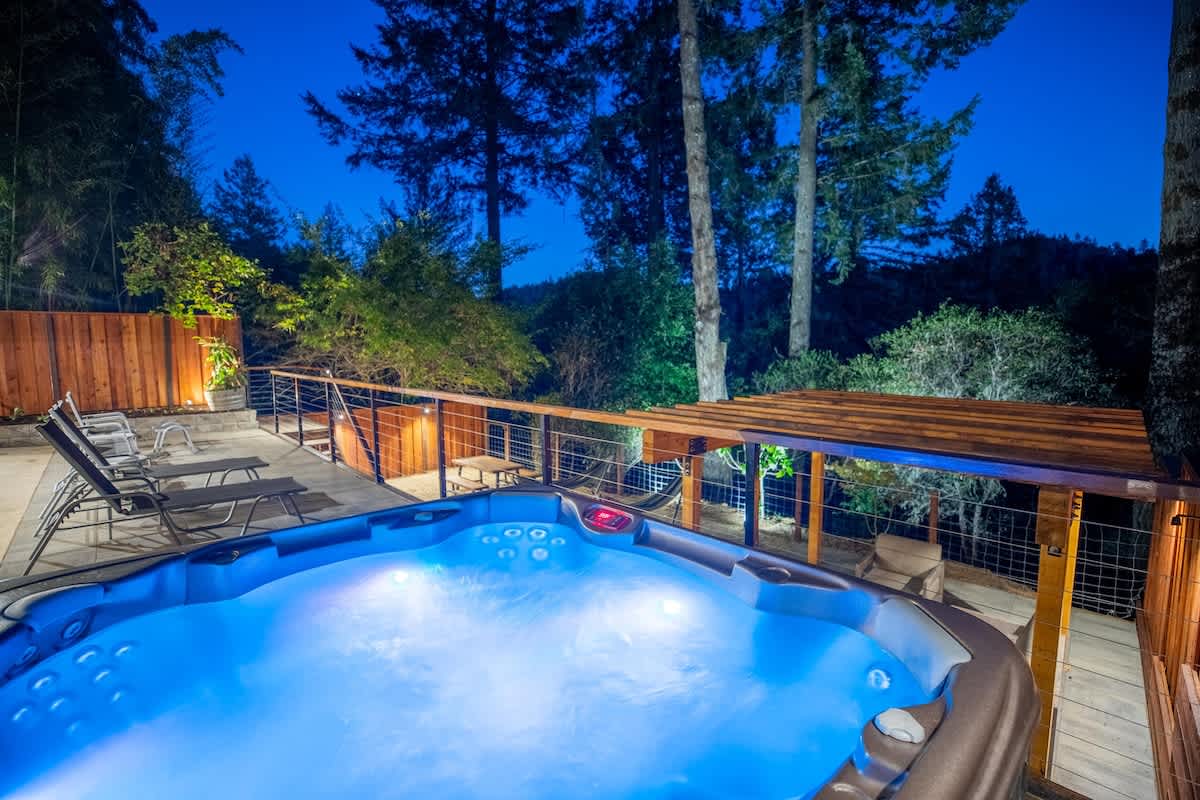 Vista Retreat Hot Tub and Wine Tastings Included 3