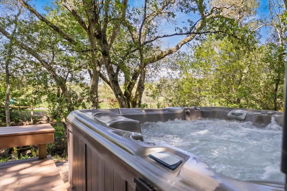 Eden 3 Home Estate Hot Tub and Tastings Included 2