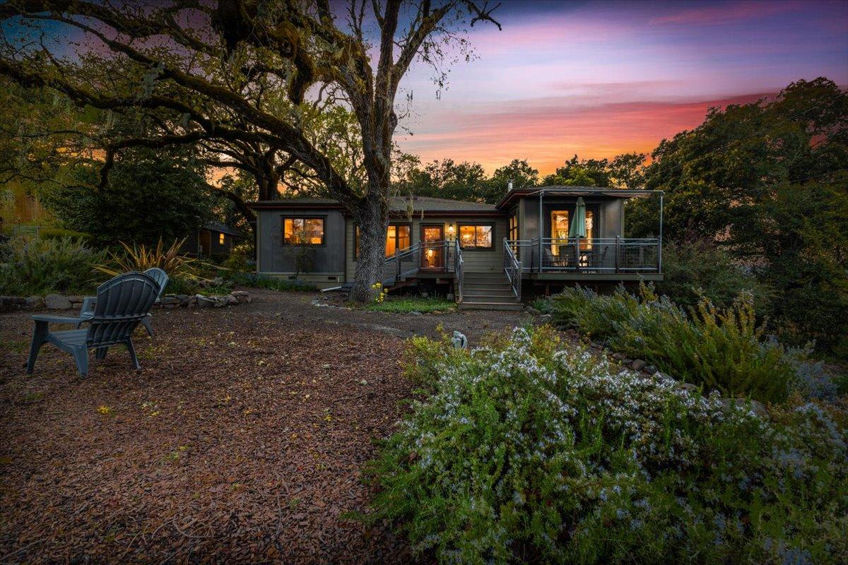 Eden 3 Home Estate Hot Tub and Tastings Included 3