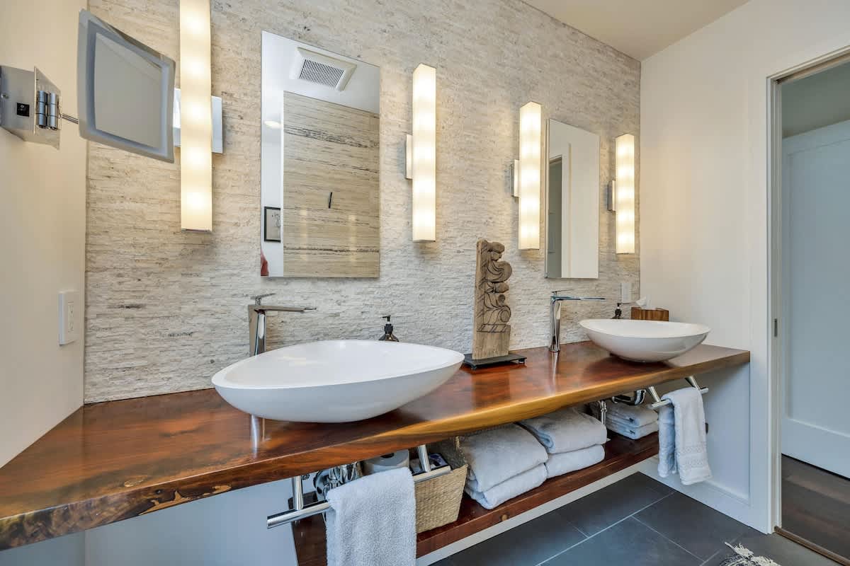 Heavenly Hideaway Wine Tastings Included 3