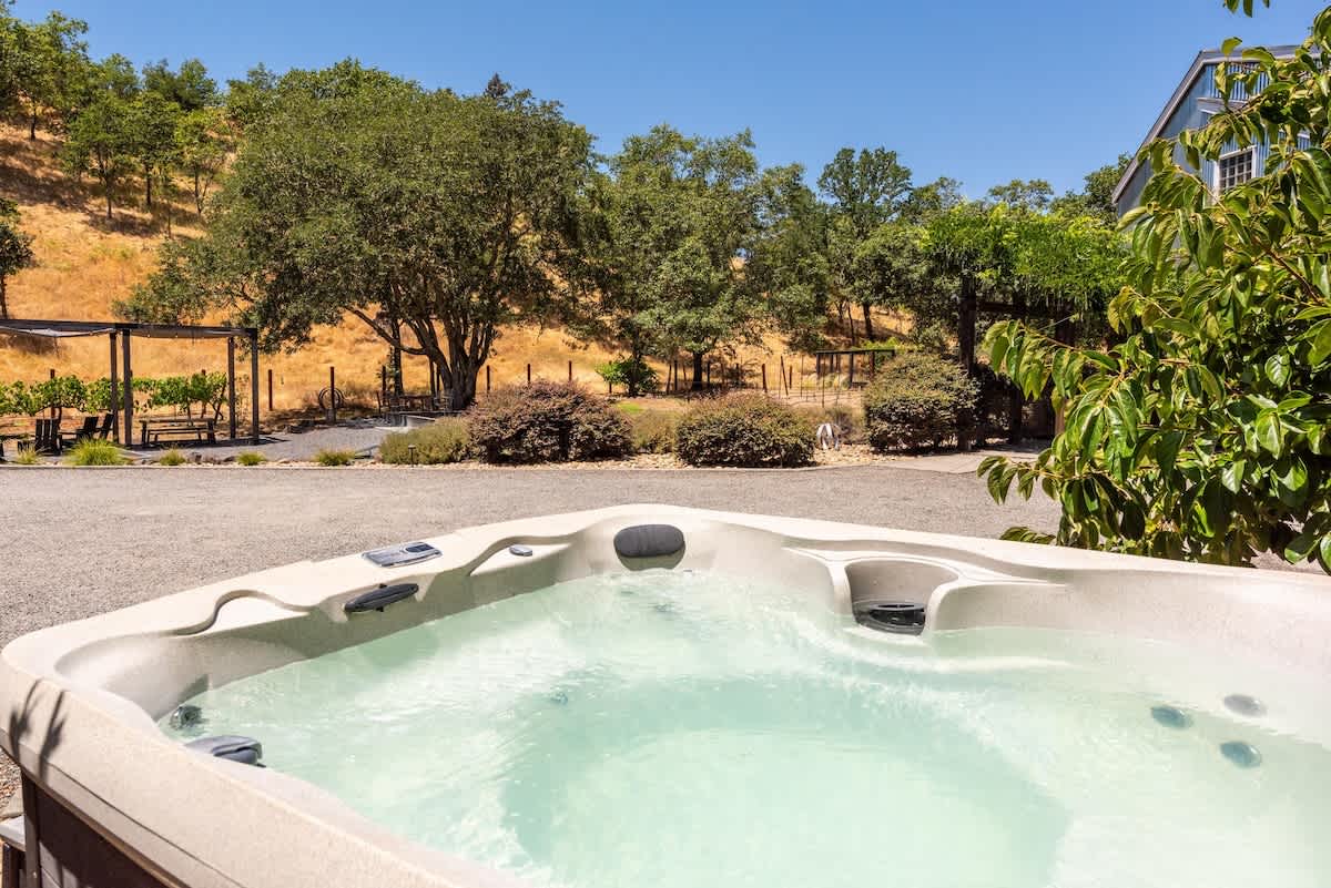 WC Oasis with Hot Tub Wine Tastings Included 2