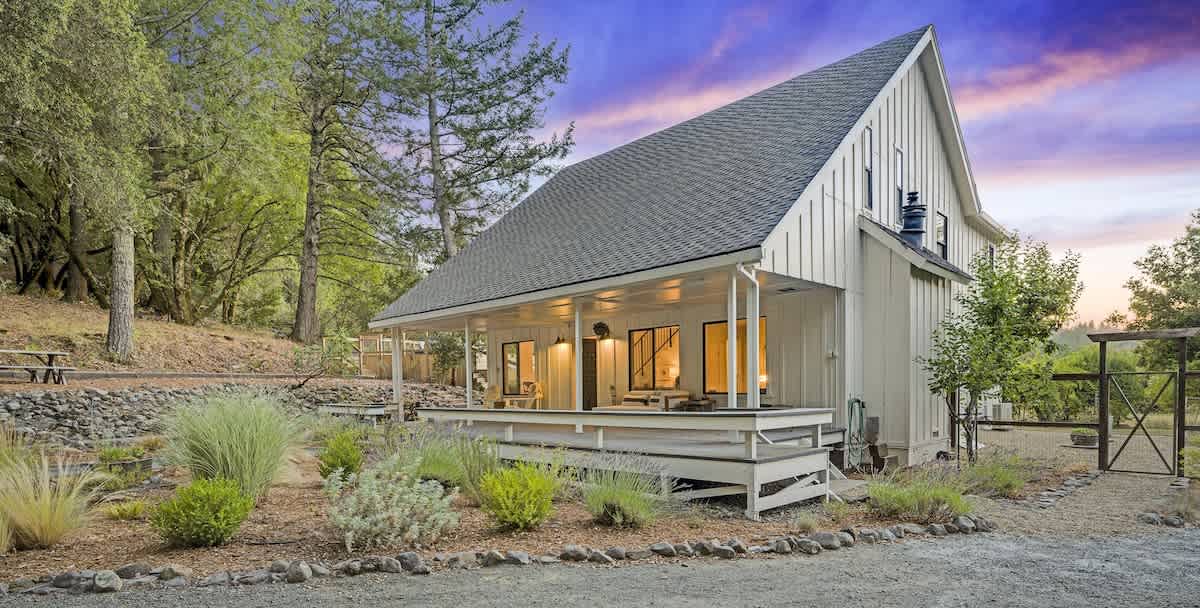 Calistoga Cottage Hot Tub and Tastings Included 2