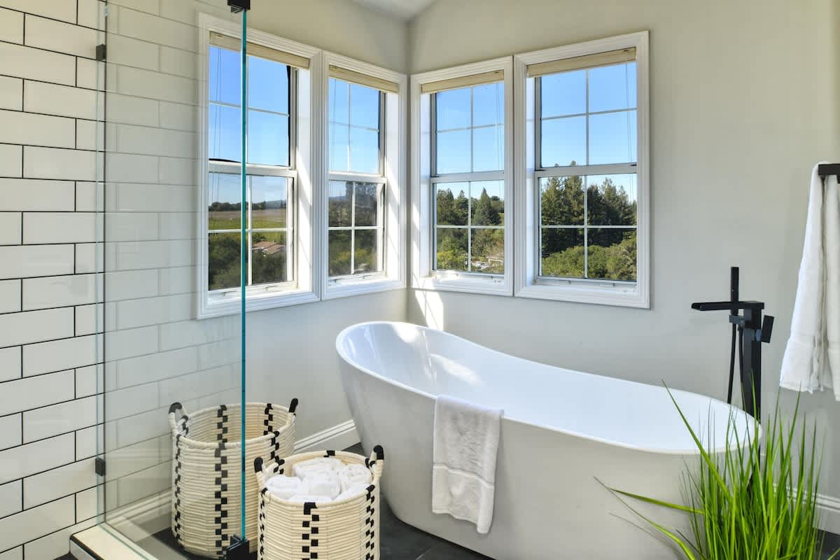 Moore Family Farmhouse Wine Tastings Included 4