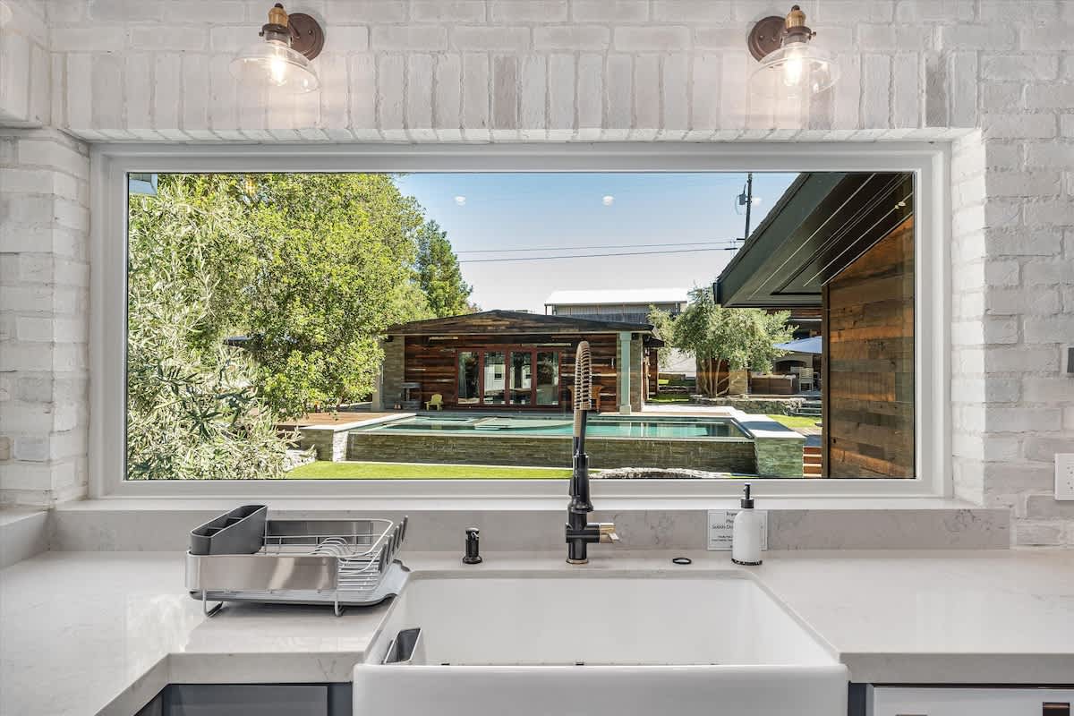 Villa with Pool Hot Tub and Tastings Included 4