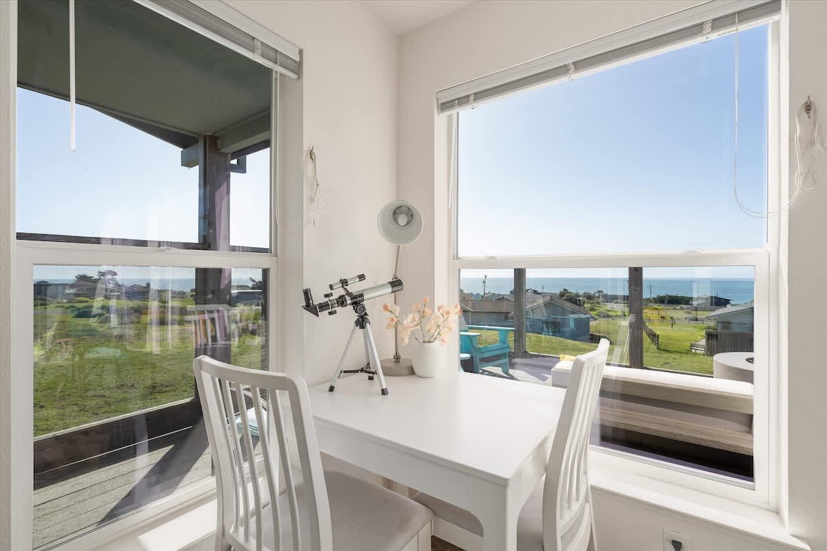 Bodega Bay Oasis Wine Tastings Included 5