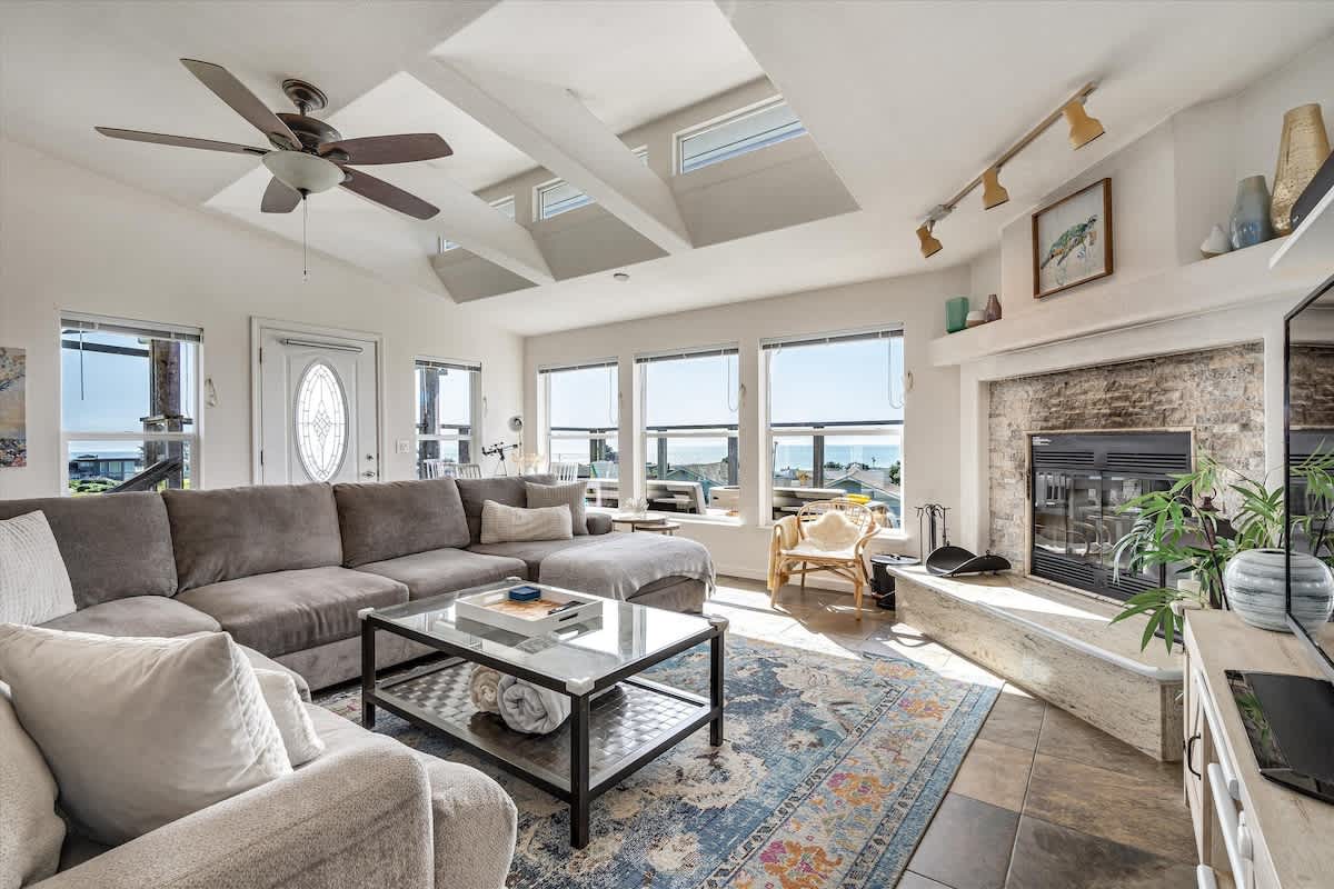 Bodega Bay Oasis Wine Tastings Included 3