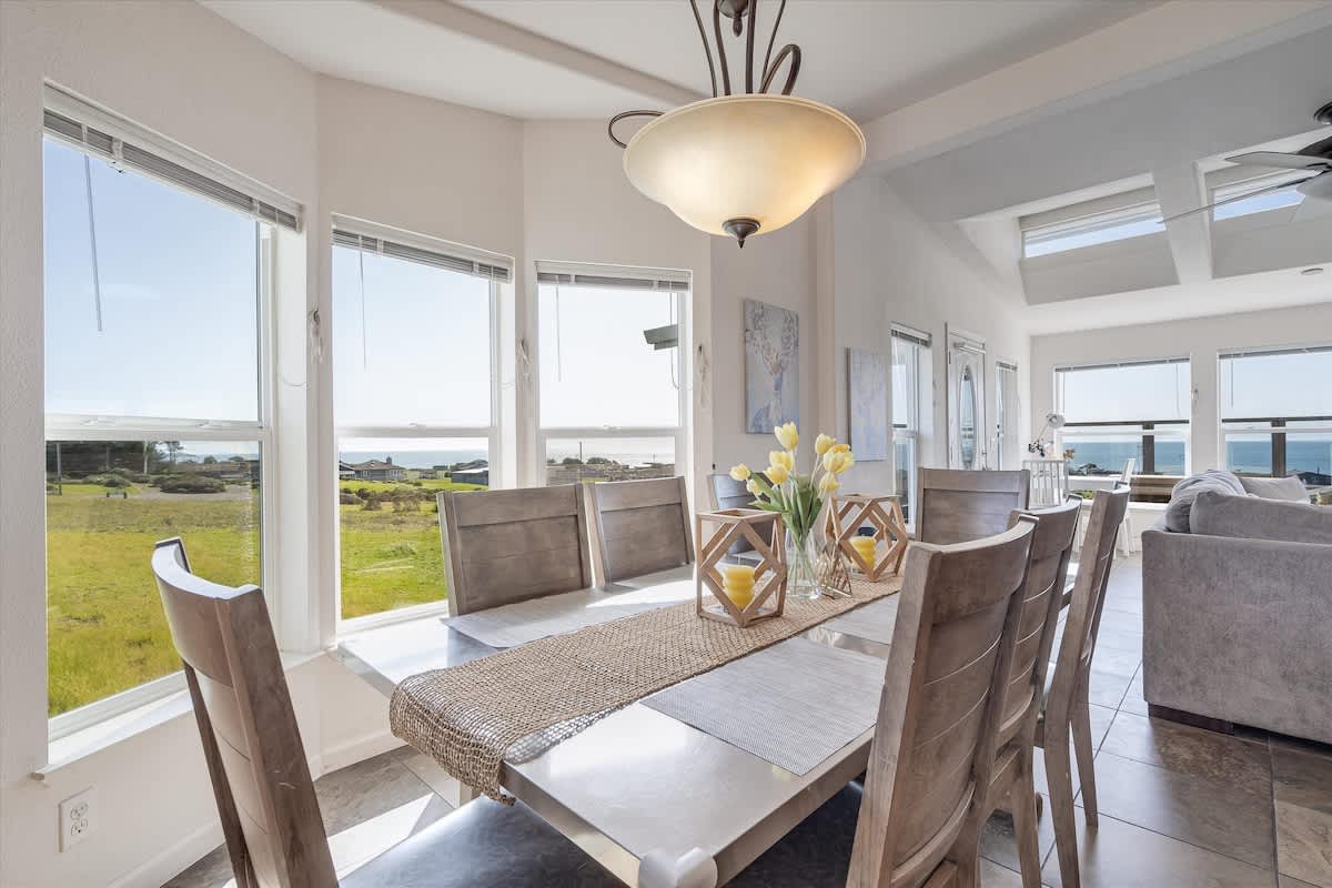 Bodega Bay Oasis Wine Tastings Included 4