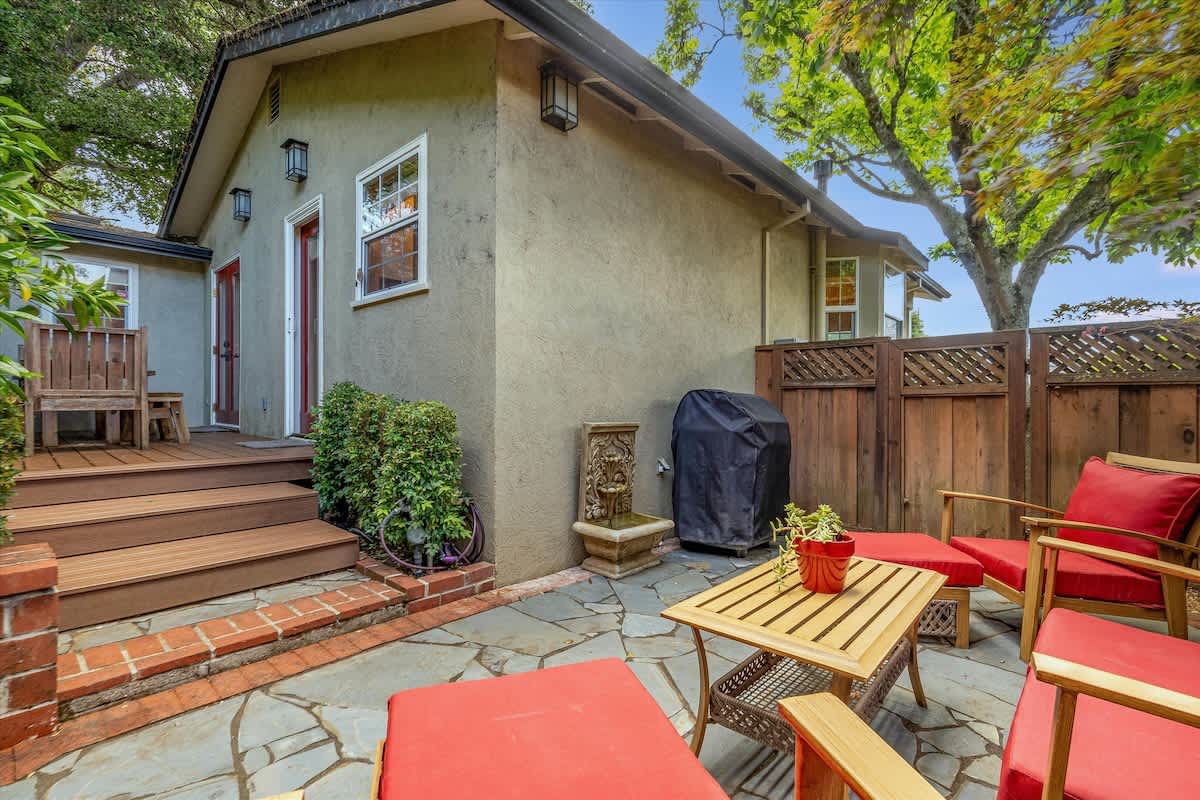 Heart of Healdsburg Wine Tastings Included 3