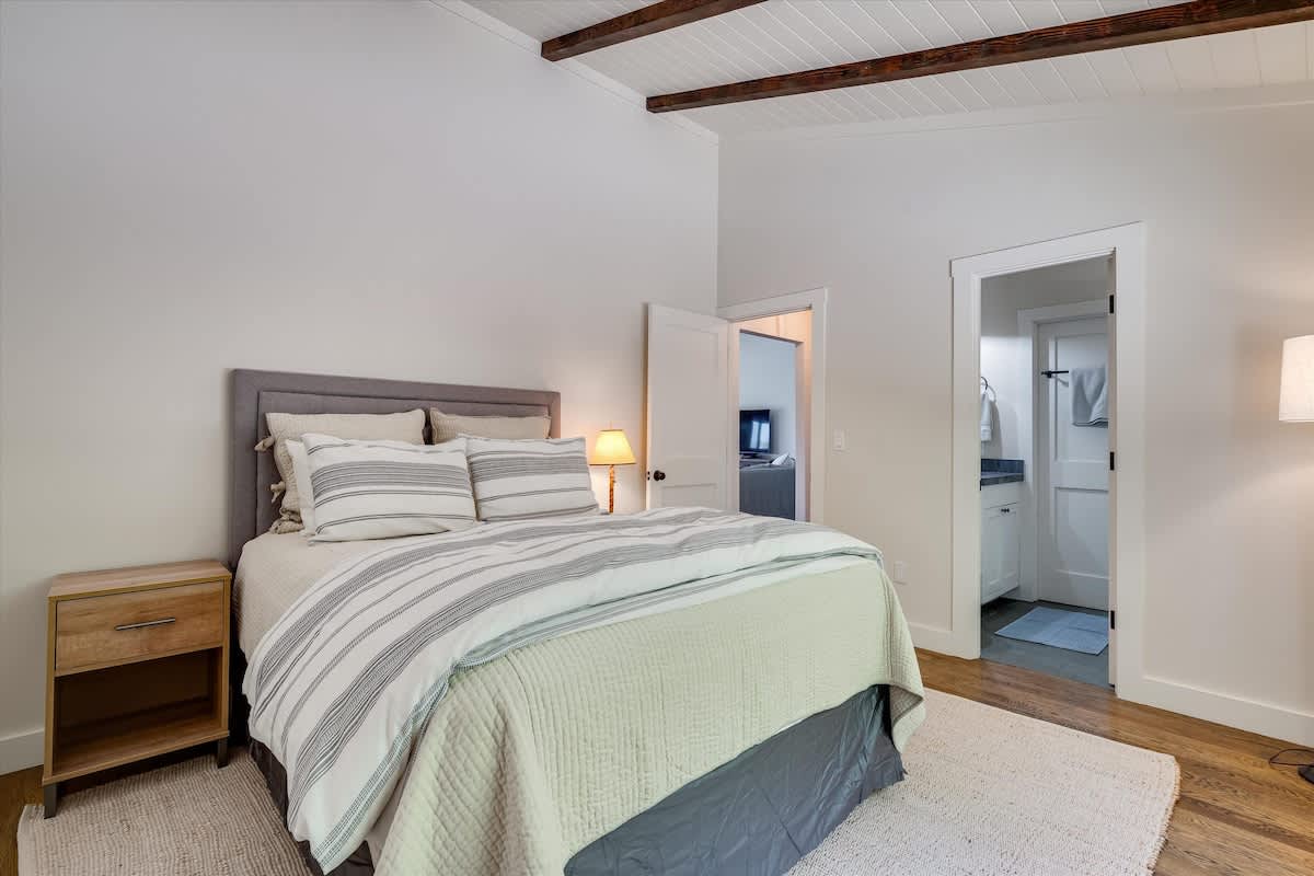 Calistoga Vista Pool Hot Tub Tastings Included 5