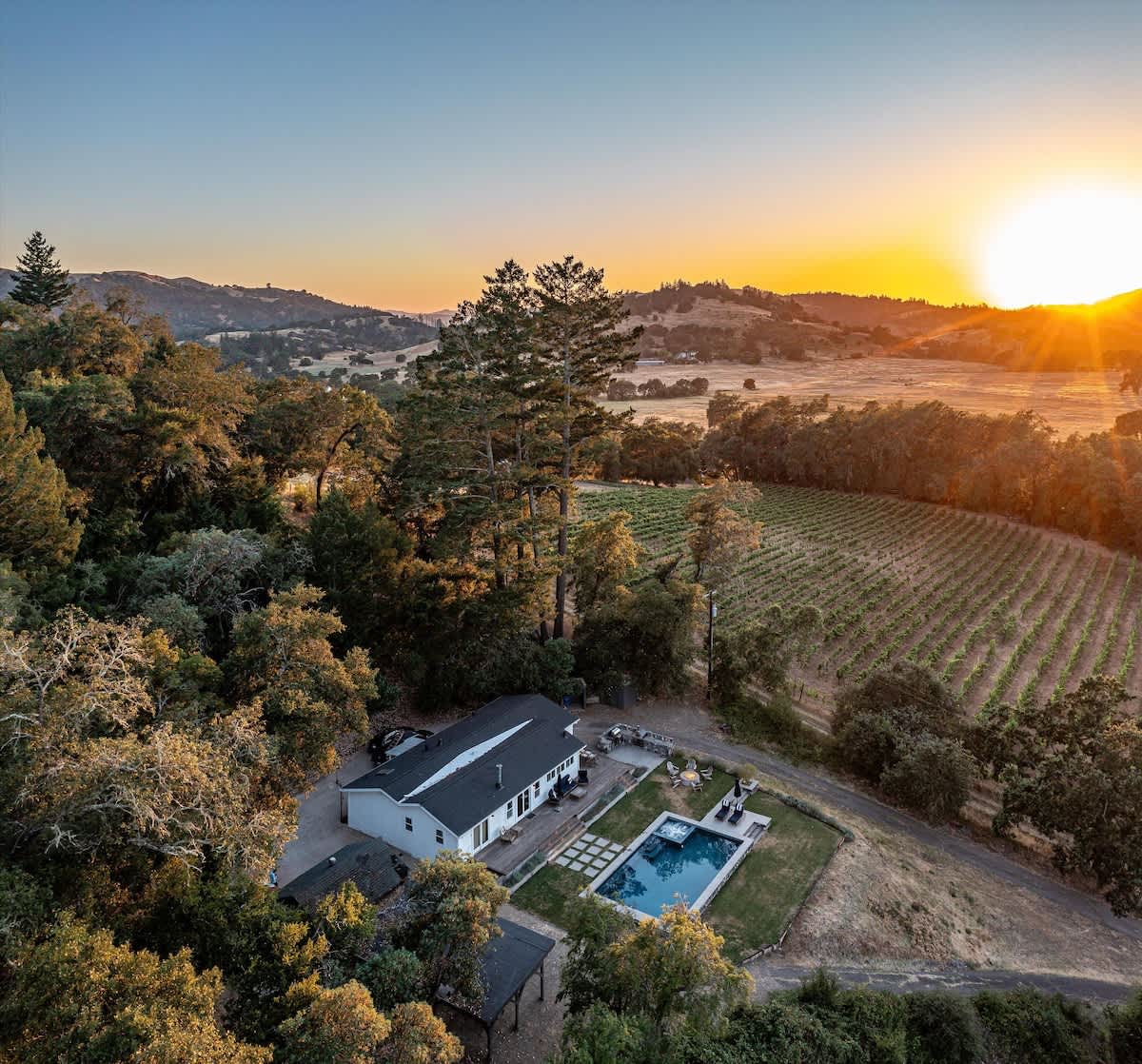 Calistoga Vista Pool Hot Tub Tastings Included 3