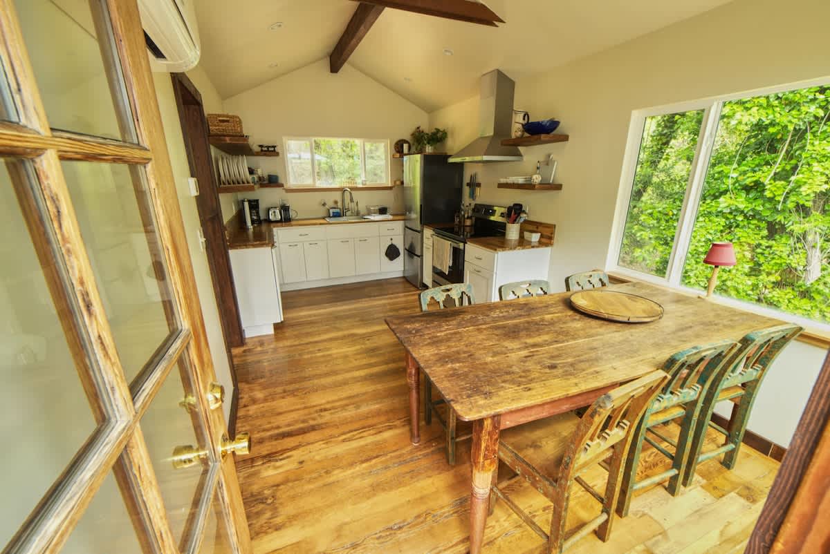 Rivers Breeze Wine Tastings Included 3