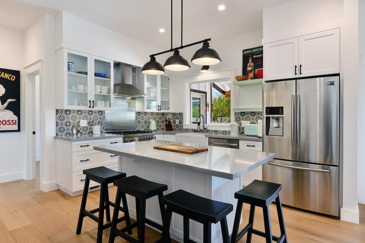 Vineyard Vue Wine Tastings Included 3