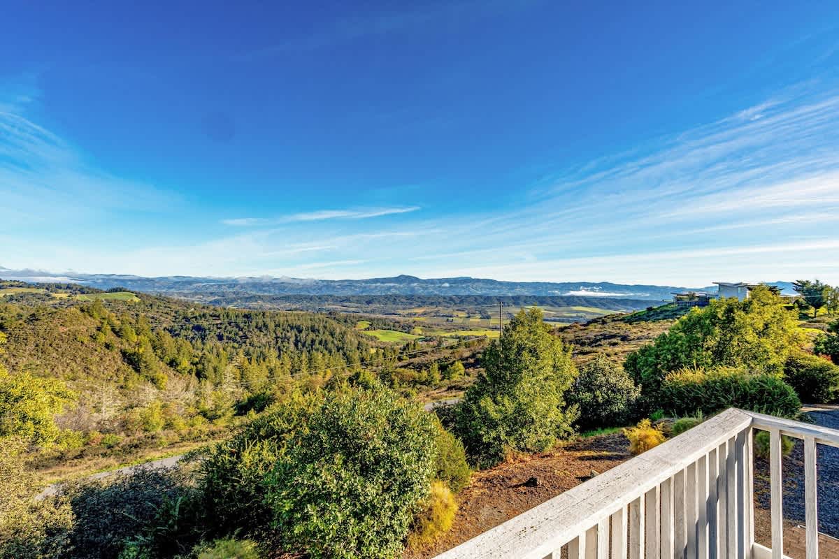 Private HBG Retreat Pool Hot Tub Wine Tastings 5