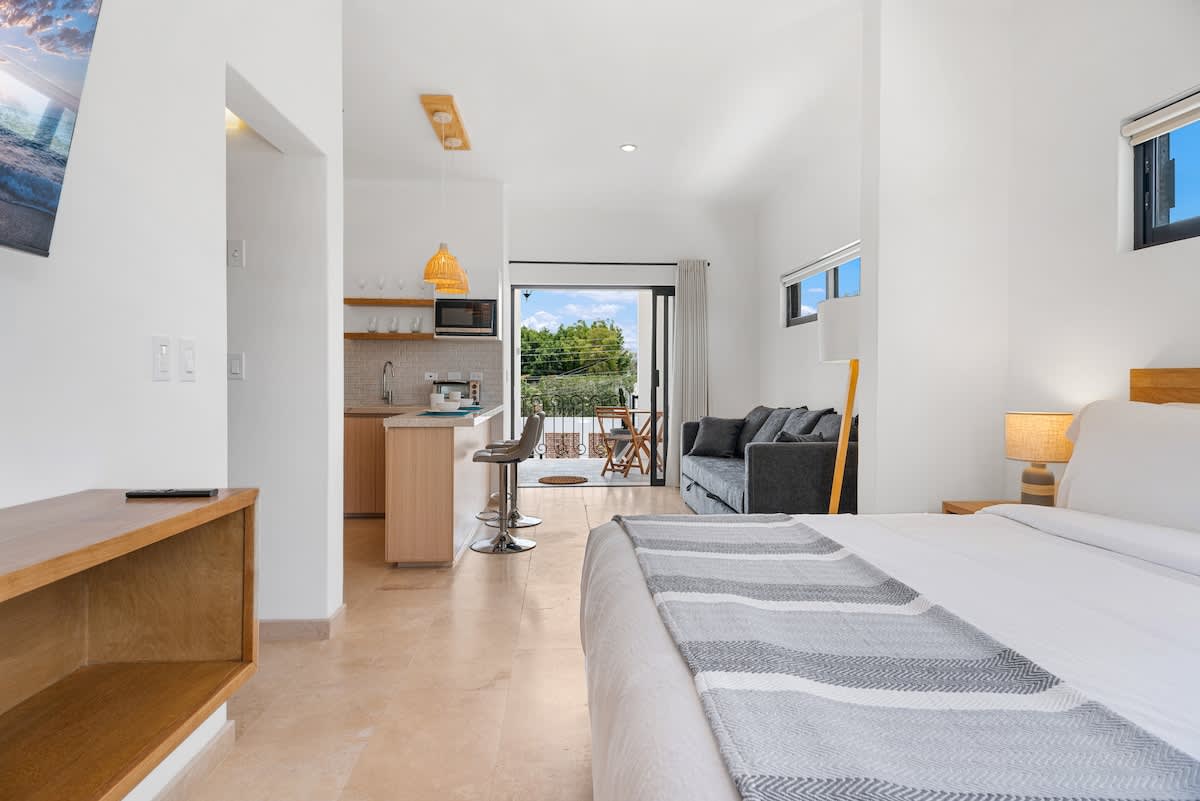 Pineda Studio 201 with Parking & Daily Cleaning — La Paz, Baja California Sur — vacation rental