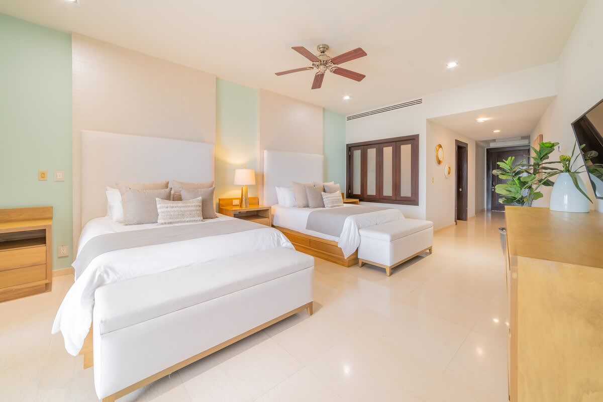 Vistamar Suite @ Puerta Cortes-Beach Club Access — La Paz, Baja California Sur — vacation rental
