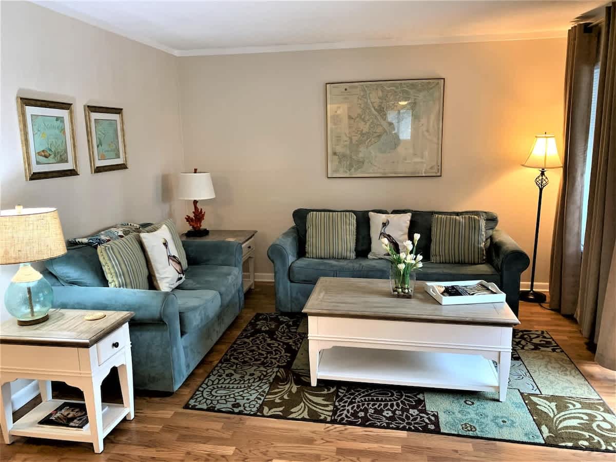 Admiral’s Row | Ocean View Deck | Near Pool — Hilton Head Island, SC — vacation rental