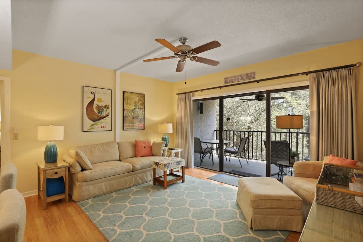Port Royal Village 302 - Walk to Beach — Hilton Head Island, SC — vacation rental