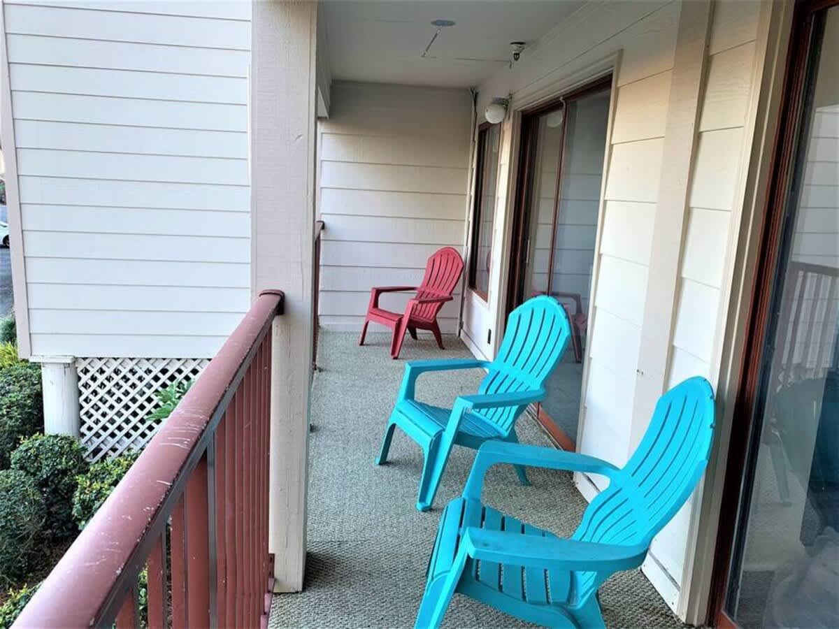 Modern Beachfront Bliss: 2BR/2BA Luxury Villa — Hilton Head Island, SC — vacation rental