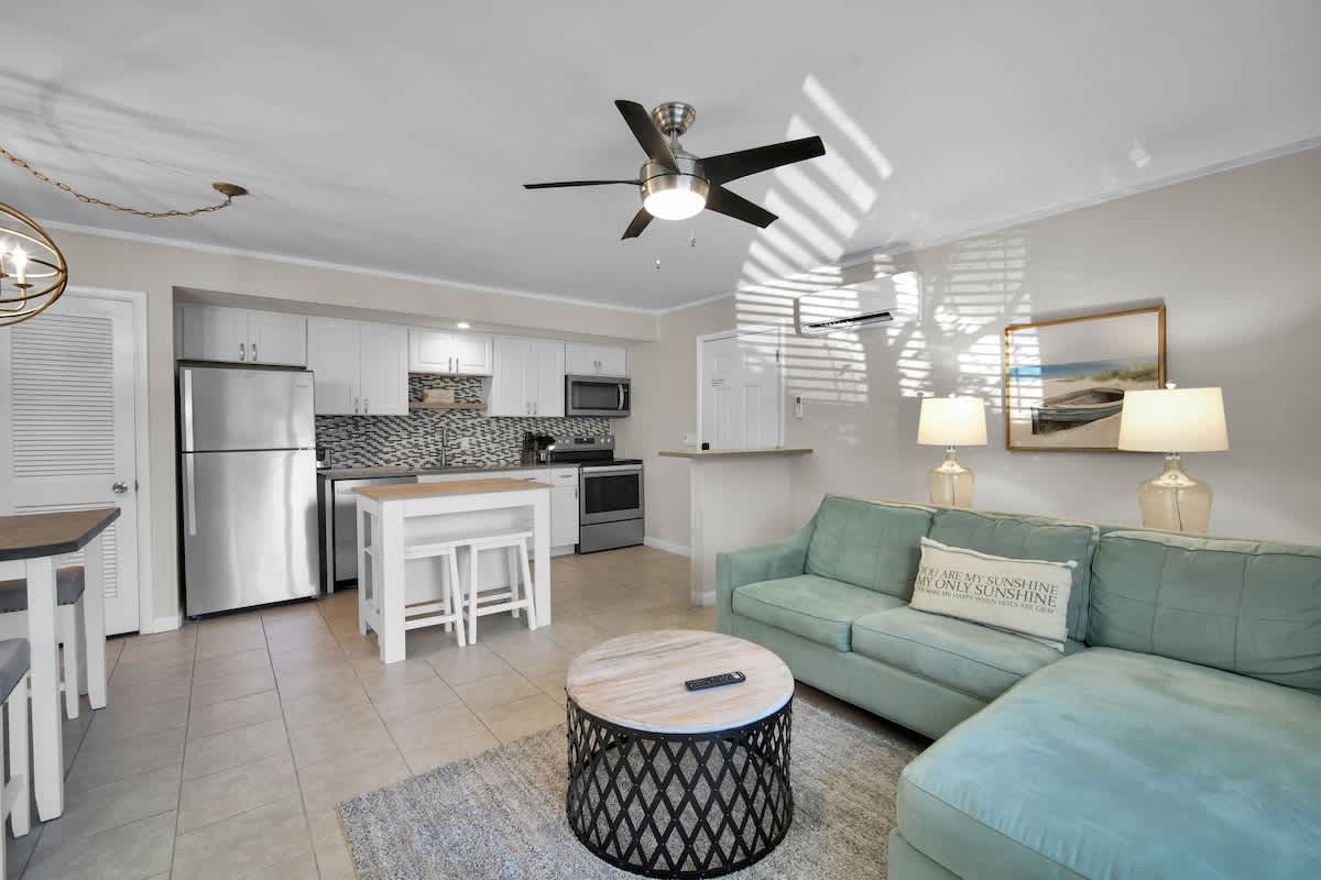 Coastal Escape D4 | Walk to Beach & Coligny Plaza — Hilton Head Island, SC — vacation rental