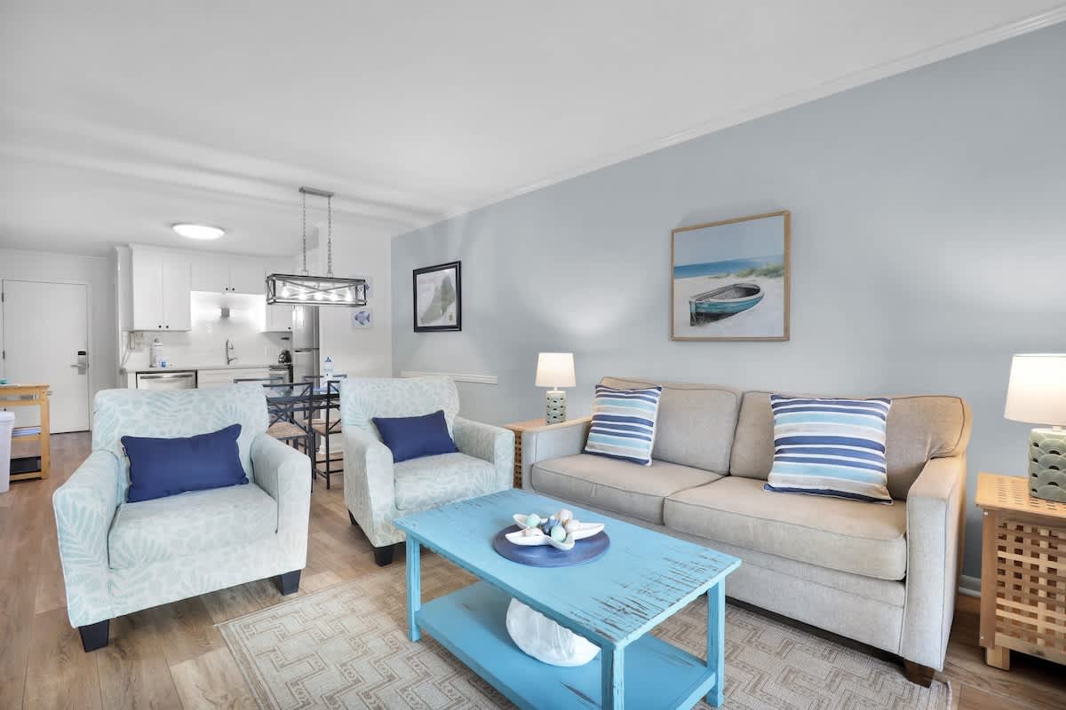 Tennis Villa D2 - 2BR Walk to Beach & Pool — Hilton Head Island, SC — vacation rental
