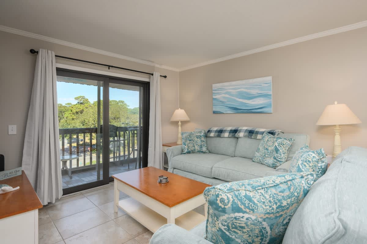 Tennis Villa E22 - 2BR Villa Steps to Beach — Hilton Head Island, SC — vacation rental