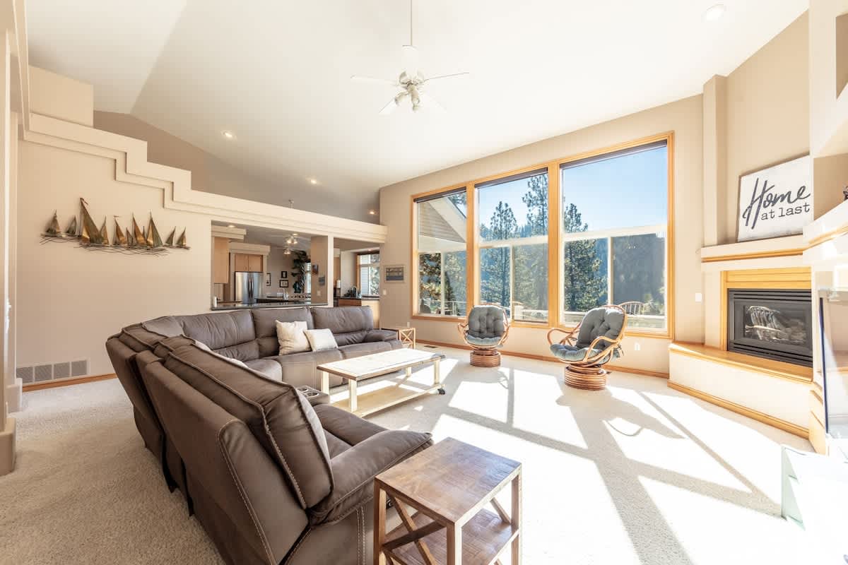 Lakeside Family Retreat with Mountain Views — Coeur d'Alene, ID — vacation rental