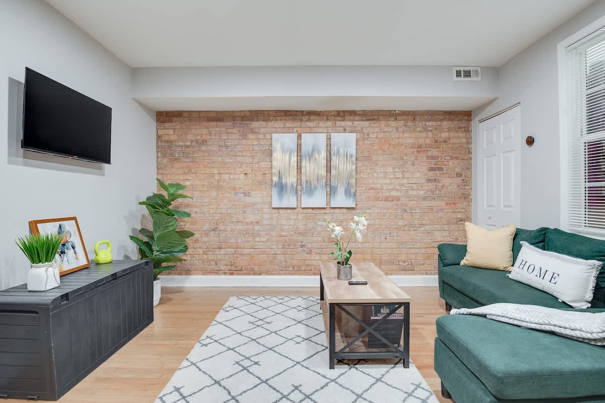 Chic Condo Steps from H St & Union Market
