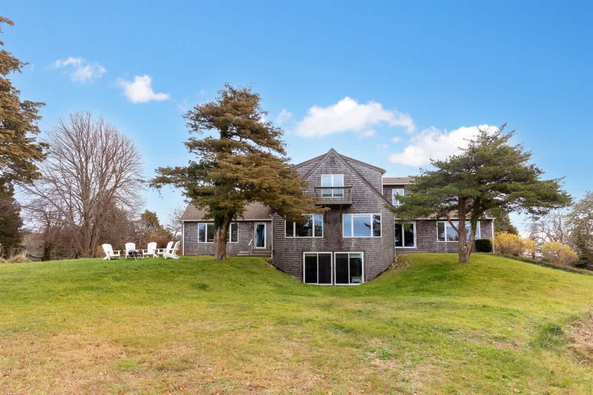 4 Acre Private Estate on the Water 5