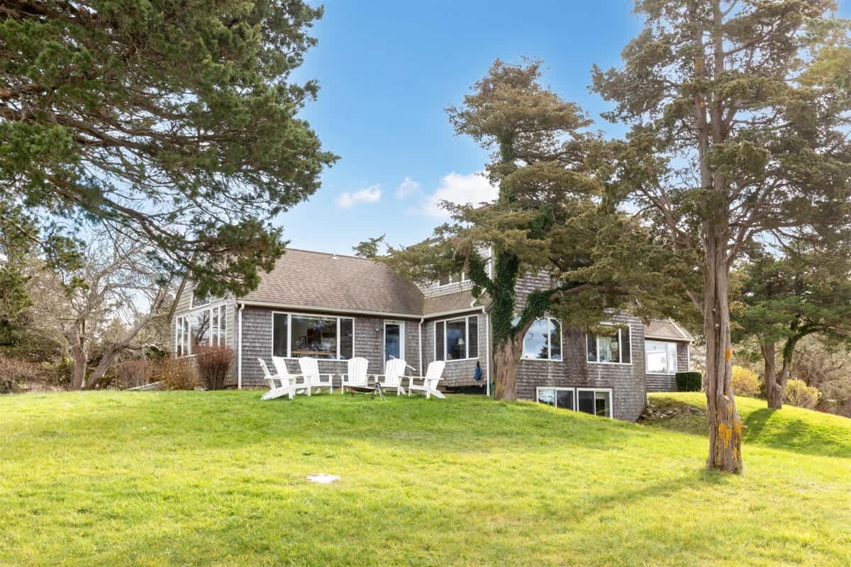 4 Acre Private Estate on the Water 4