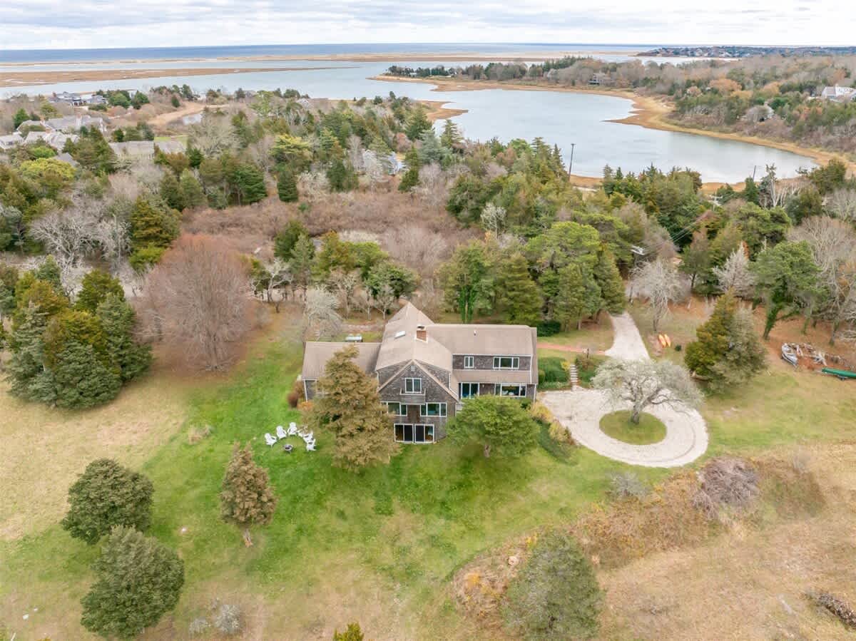 4 Acre Private Estate on the Water