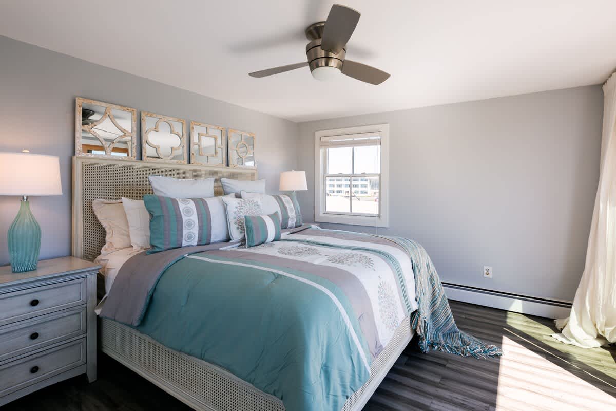 100 Yards to Beach with Bay Views 5