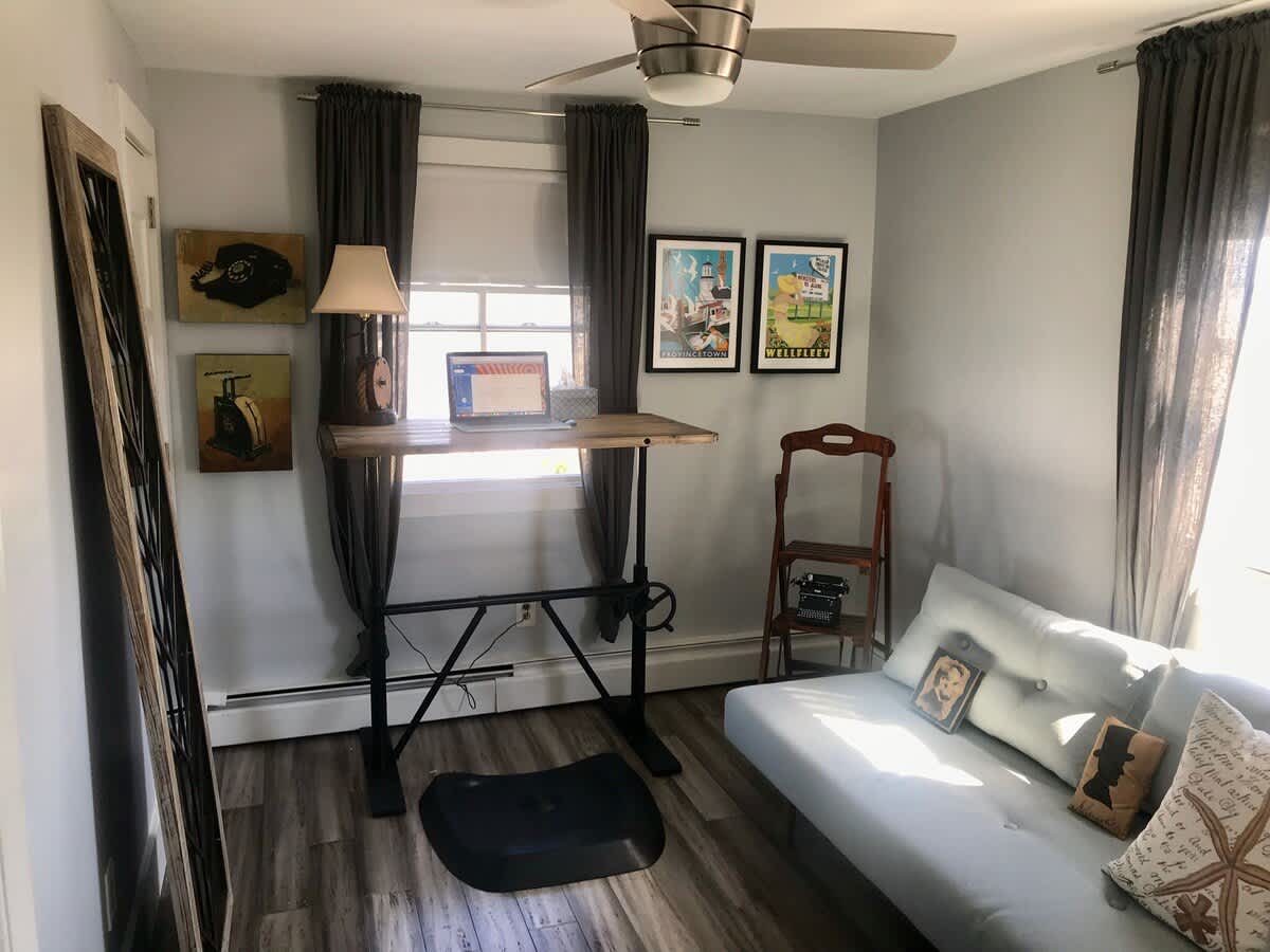 100 Yards to Beach with Bay Views 8