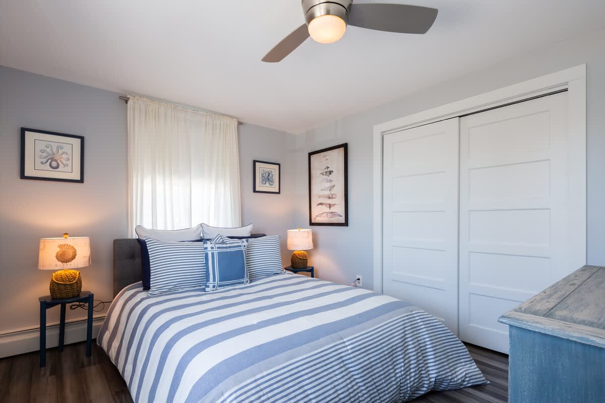 100 Yards to Beach with Bay Views 7